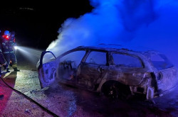  Calcinado un coche en el Alto de Fuente las Varas