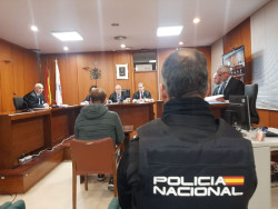 El acusado de intentar matar a su esposa e hija no declara y la mujer dice que no lo recuerda