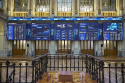 El Ibex 35 cierra con un alza del 1,3% 