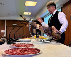 El jam&oacute;n ib&eacute;rico cuenta con un perfil nutricional que lo convierte en "superalimento" para deportistas