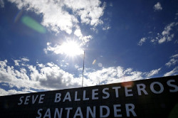 El Seve Ballesteros  cierra junio con 915 pasajeros
