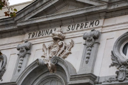 El Supremo absuelve a un hombre que mat&oacute; de un tiro a otro que le persigui&oacute; con palo, hacha y machete