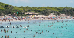 El Turismo de Espa&ntilde;a se columpia.  Por Pedro Arce