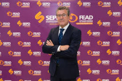 Entre la ciencia y la humanidad: la selecci&oacute;n de los m&eacute;dicos del ma&ntilde;ana.Javier Crespo Garc&iacute;a Profesor Medicina. Facultad de Medicina. Universidad Cantabria. 