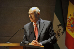 Jos&eacute; Manuel Revuelta Soba, m&aacute;s cerca del coraz&oacute;n.   Por Pedro Arce