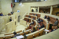 La consejera de Presidencia, Paula Fern&aacute;ndez asegura que el concurso de los puestos de Econom&iacute;a fue "legal e imparcial"