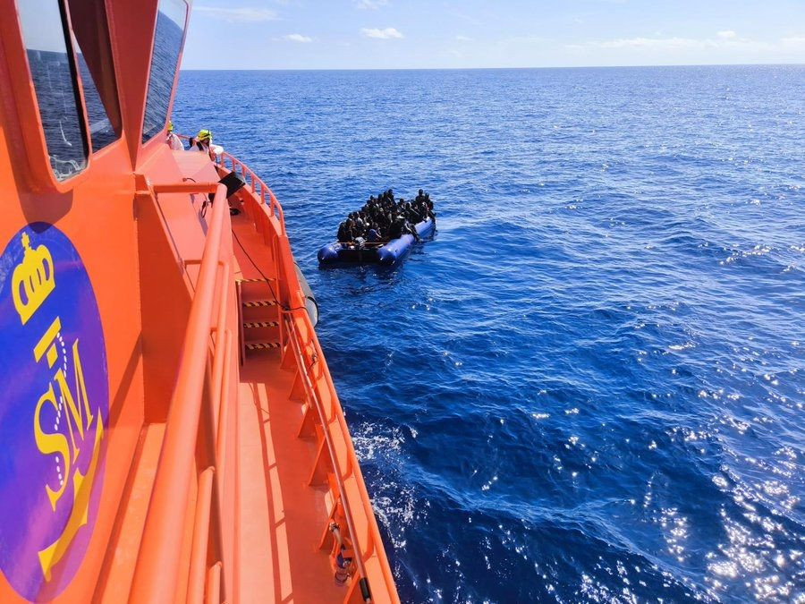 Llega  una patera con unas 68 personas  a Lanzarote