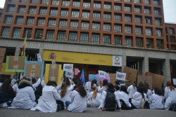 Los m&eacute;dicos anuncian una "gran manifestaci&oacute;n" frente a Sanidad para mostrar su rechazo al borrador del Estatuto Marco