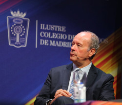 S&aacute;nchez elige a dos cargos, y reputados socialistas, el exministro Juan Carlos Campo y  la exasesora de Moncloa Laura D&iacute;ez para renovar el TC