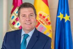 Tanto monta, monta tanto, Emiliano como S&aacute;nchez Por .Mariano Cabrero B&aacute;rcena es escritor